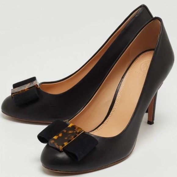 TORY BURCH black leather and suede tortoise bow chase pumps - Picture 2 of 16